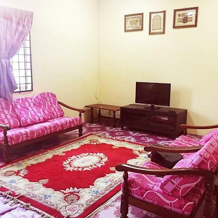 Homestay Bandar Pekan - Musleem Preferred Dış mekan fotoğraf