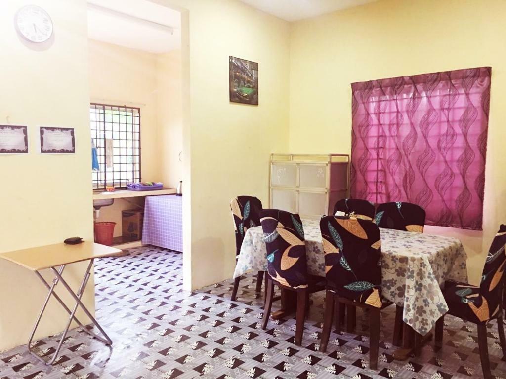 Homestay Bandar Pekan - Musleem Preferred Dış mekan fotoğraf